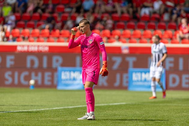 Freisteller von Frank Feller (1.FC Heidenheim, 01) Hand am Kopf, GER, 1. FC Heidenheim vs. FC Ingolstadt, Fußball, Max-Liebhaber-Pokal, 2026 2027, 01.08.2026, DFL DFB REGULATIONS PROHIBIT ANY USE OF PHOTOGRAPHS AS IMAGE SEQUENCES AND OR QUASI-VIDEO, GER, 1. FC Heidenheim vs. FC Ingolstadt, Fußball, Max-Liebhaber-Pokal, 2026 2027, 01.08.2026 Heidenheim *** Cropped photo by Frank Feller: 1 FC Heidenheim, 01 Hand on Head, GER, 1 FC Heidenheim vs. FC Ingolstadt, Soccer, Max Liebhaber Cup, 2026–2027, August 1, 2026, DFL and DFB regulations prohibit any use of photographs as image sequences and or quasi-video, GER, 1 FC Heidenheim vs. FC Ingolstadt, soccer, Max Liebhaber Cup, 2026–2027, August 1, 2026, Heidenheim Copyright: xEibner-Pressefoto JanixPlessx EP_JPL