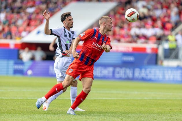 Zweikampf Adrian Beck (1.FC Heidenheim, 21) Davide-Danilo Sekulovic (FC Ingolstadt 04, 33), GER, 1. FC Heidenheim vs. FC Ingolstadt, Fußball, Max-Liebhaber-Pokal, 2026 2027, 01.08.2026, DFL DFB REGULATIONS PROHIBIT ANY USE OF PHOTOGRAPHS AS IMAGE SEQUENCES AND OR QUASI-VIDEO, GER, 1. FC Heidenheim vs. FC Ingolstadt, Fußball, Max-Liebhaber-Pokal, 2026 2027, 01.08.2026 Heidenheim *** Tackle: Adrian Beck (1 FC Heidenheim), 21; Davide Danilo Sekulovic (FC Ingolstadt 04), 33, GER, 1 FC Heidenheim vs. FC Ingolstadt, Soccer, Max Liebhaber Cup, 2026–2027, August 1, 2026, DFL and DFB regulations prohibit any use of photographs as image sequences and or quasi-video, GER, 1 FC Heidenheim vs. FC Ingolstadt, Soccer, Max Liebhaber Cup, 2026–2027, August 1, 2026, Heidenheim Copyright: xEibner-Pressefoto JanixPlessx EP_JPL