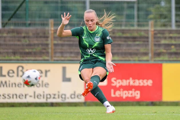 Markranstädt, Deutschland: 01.08.2026 - Testspiel - RB Leipzig Frauen vs. VfL Wolfsburg Frauen Im Bild: Torschützin Lou Bogaert (Wolfsburg) macht via Freistoß das Tor zum 3:0 für Wolfsburg *** Markranstädt, Germany, August 1, 2026: Friendly match between RB Leipzig Women and VfL Wolfsburg Women. Pictured: Goal scorer Lou Bogaert. Wolfsburg scores the goal to make it 3–0 via a free kick. Copyright: HMBxMedia MadeleinexFantini