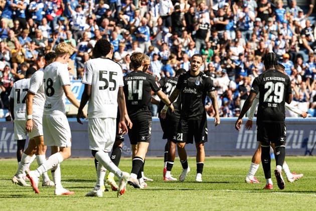 Torjubel - Torschütze Falko Michel (M.,1. FC Magdeburg,21) trifft zum 1-1 - 2. Fußball Bundesliga Saison 2026-2027 Testspiel Sommervorbereitung 1. FC Magdeburg vs West Ham United in der Avnet Arena in Magdeburg - Aktion,Fußball,Mann,Männer,Deutschland,01.08.2026 *** Goal celebration: Goal scorer Falko Michel M, 1. FC Magdeburg, 21, scores to make it 1-1-2. 2026-2027 Bundesliga season. Summer preseason friendly: 1. FC Magdeburg vs. West Ham United at the Avnet Arena in Magdeburg. Action, soccer, man,Men, Germany, August 1, 2026