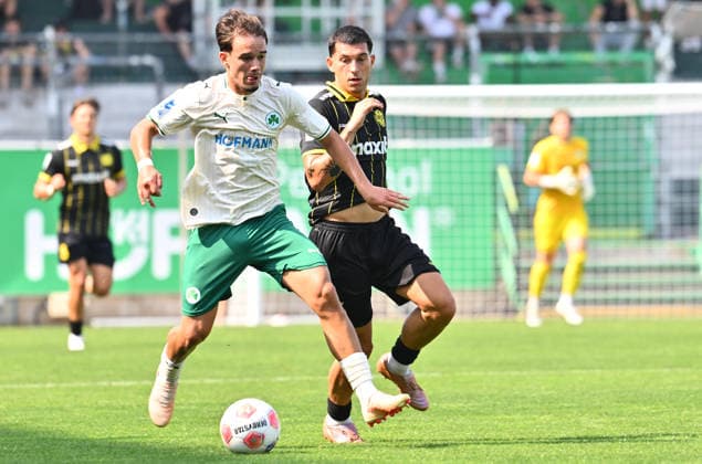 01.08.2025 - Fussball - Saison 2025 2026 - Regionalliga Bayern - 02. Spieltag: SpVgg Greuther Fürth Fuerth II U23 ( Kleeblatt ) - SpVgg Bayreuth - - xwoxzix - Olgherto Balliu (40, SpVgg Greuther Fürth II ) Denis Latifovic (6, SpVgg Bayreuth ) *** August 1, 2025 Soccer Season 2025–2026 Bavarian Regional League Matchday 02 SpVgg Greuther Fürth Fürth II U23 Kleeblatt vs. SpVgg Bayreuth xwoxzix Olgherto Balliu 40, SpVgg Greuther Fürth II Denis Latifovic 6, SpVgg Bayreuth