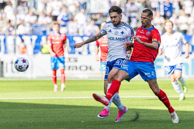260801 IFK Norrköpings Tim Prica och Helsingborgs Loret Sadiku under fotbollsmatchen i Superettan mellan IFK Norrköping och Helsingborg den 1 augusti 2026 i Norrköping. *** August 1, 2026: IFK Norrköping s Tim Prica and Helsingborg s Loret Sadiku during the Superettan soccer match between IFK Norrköping and Helsingborg on August 1, 2026, in Norrköping  Copyright: MAGNUSxANDERSSON BB260801MN020