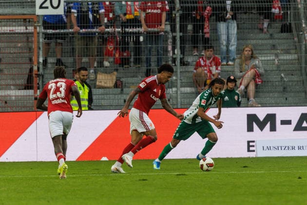 01.08.2026, GER, Testspiel, Saison 2026 2027), FC Energie Cottbus - SV Werder Bremen. Justin Butler (FC Energie Cottbus 31) Einzelaktion Aktion Cottbus Stadion der Freundschaft Brandenburg Deutschland *** August 1, 2026, GER, Friendly Match, 2026–2027 Season, FC Energie Cottbus vs. SV Werder Bremen, Justin Butler, FC Energie Cottbus 31, Solo Play, Play, Cottbus, Stadion der Freundschaft, Brandenburg, Germany Copyright: xnordphotoxGmbHx xTrienitzx