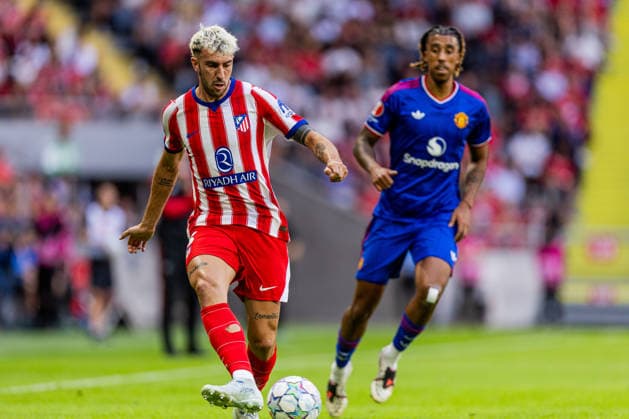 260801 Matteo Ruggeri of Atletico de Madrid and Leny Yoro of Manchester United, ManU during the friendly football match between Manchester United and Atletico Madrid on August 1, 2026 in Stockholm. Photo: Caisa Rasmussen BILDBYRAN COP 353 CR0060 fotboll football soccer fotball träningsmatch friendly match manchester united atletico madrid bbeng *** August 1, 2026: Matteo Ruggeri of Atlético de Madrid and Leny Yoro of Manchester United during the friendly soccer match between Manchester United and Atlético Madrid on August 1, 2026 in Stockholm. Photo by Caisa Rasmussen, BILDBYRAN COP 353 CR0060. soccer, football, friendly match, Manchester United, Atlético Madrid, bbeng  Copyright: CAISAxRASMUSSEN BB260801CR053