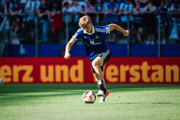 Testspiel: Hamburger SV vs. FC Everton, 01.08.2026 Louis Lemke (Hamburger SV, 37); Fußball, Testspiel: Hamburger SV vs. FC Everton am 01.08.2026 im Volksparkstadion, Hamburg DFL REGULATIONS PROHIBIT ANY USE OF PHOTOGRAPHS AS IMAGE SEQUENCES AND OR QUASI-VIDEO. *** Friendly Match: Hamburger SV vs. Everton FC, August 1, 2026 Louis Lemke Hamburger SV, 37 Soccer, Friendly Match: Hamburger SV vs. Everton FC on August 1, 2026, at the Volksparkstadion, Hamburg DFL regulations prohibit any use of photographs as image sequences and or quasi-video Copyright: xBEAUTIFULxSPORTS Tonhäuserx