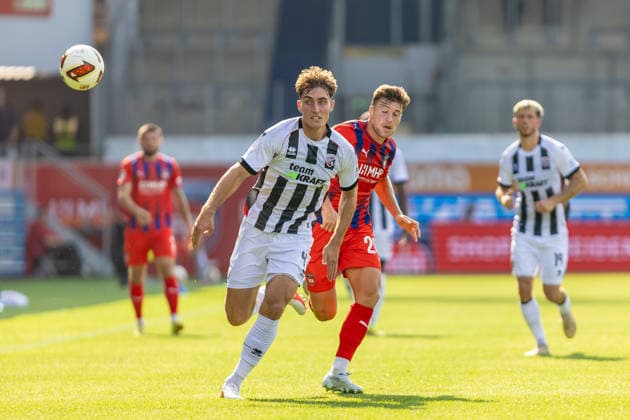 Laufduell Elias Decker (FC Ingolstadt 04, 04) Luca Kerber (1.FC Heidenheim, 20), GER, 1. FC Heidenheim vs. FC Ingolstadt, Fußball, Max-Liebhaber-Pokal, 2026 2027, 01.08.2026, DFL DFB REGULATIONS PROHIBIT ANY USE OF PHOTOGRAPHS AS IMAGE SEQUENCES AND OR QUASI-VIDEO, GER, 1. FC Heidenheim vs. FC Ingolstadt, Fußball, Max-Liebhaber-Pokal, 2026 2027, 01.08.2026 Heidenheim *** Running duel: Elias Decker (FC Ingolstadt 04) vs. Luca Kerber (1 FC Heidenheim), 20, GER, 1 FC Heidenheim vs. FC Ingolstadt, Soccer, Max Liebhaber Cup, 2026–2027, August 1, 2026, DFL and DFB regulations prohibit any use of photographs as image sequences and or quasi-video, GER, 1 FC Heidenheim vs. FC Ingolstadt, Soccer, Max Liebhaber Cup, 2026–2027, August 1, 2026, Heidenheim Copyright: xEibner-Pressefoto JanixPlessx EP_JPL