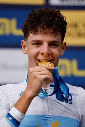 Radsport, Mountainbike, MTB, EM in Monteceneri, U23 01.08.2026, Monteceneri, Monte Ceneri, 2026 UEC MTB European Championship, EM, Europameisterschaft XCO Men U™23s Final (cross country olympic) Alix Andre Gallis 9 (FRA) 1st place, European Champion and gold medal Monteceneri Monte Ceneri Ticino Switzerland *** August 1, 2026, Monteceneri, Monte Ceneri, 2026 UEC MTB European Championship XCO Men U™23s Final, Cross Country Olympic: Alix Andre Gallis, 9, FRA, 1st place, European Champion, and gold medal; Monteceneri, Monte Ceneri, Ticino, Switzerland Copyright: xJustPictures.ch FrancescoxMinghettix jp-en-FrMi-_NG_0741
