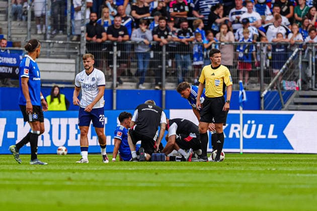 Verletzung Nicolas Capaldo (Hamburger SV, 24) GER, Hamburger SV vs. FC Everton, Fußball, Testspiel, Saison 2026 2027, 01.08.2026 GER, Hamburger SV vs. FC Everton, Fußball, Testspiel, Saison 2026 2027, 01.08.2026 Hamburg *** Injury: Nicolas Capaldo, Hamburger SV, 24 (GER), Hamburger SV vs. Everton FC, Soccer, Friendly, 2026–2027 Season, August 1, 2026 (GER), Hamburger SV vs. Everton FC, Soccer, Friendly, 2026–2027 Season, August 1, 2026, Hamburg Copyright: xEibner-Pressefoto MarcelxvonxFehrnx EP_MFN
