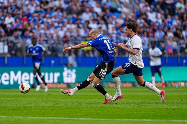 Torschuss Torchance Albert Gronbaek (Hamburger SV, 11) GER, Hamburger SV vs. FC Everton, Fußball, Testspiel, Saison 2026 2027, 01.08.2026 GER, Hamburger SV vs. FC Everton, Fußball, Testspiel, Saison 2026 2027, 01.08.2026 Hamburg *** Shot on goal, scoring chance: Albert Gronbaek, Hamburger SV, 11 GER, Hamburger SV vs. Everton FC, soccer, friendly match, 2026–2027 season, August 1, 2026 GER, Hamburger SV vs. Everton FC, soccer, friendly match, 2026–2027 season, August 1, 2026 Hamburg Copyright: xEibner-Pressefoto MarcelxvonxFehrnx EP_MFN