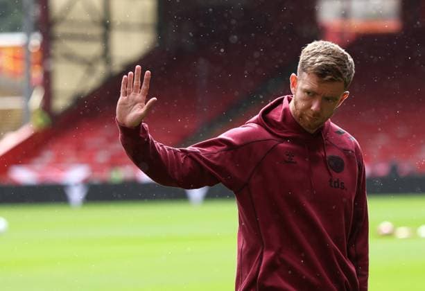 Hearts Stuart Findlay Aberdeen v Heart of Midlothian, William Hill Scottish Premiership, Football, Pittodrie, Aberdeen, Scotland, UK - 01 Aug 2026Aberdeen Pittodrie Scotland United Kingdom  Copyright: xRussellxCheyne Shutterstockx 17024383i