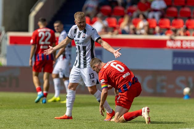 Emotionen zwischen Lars Lokotsch (FC Ingolstadt 04, 13) und Patrick Mainka (1.FC Heidenheim, 06), GER, 1. FC Heidenheim vs. FC Ingolstadt, Fußball, Max-Liebhaber-Pokal, 2026 2027, 01.08.2026, DFL DFB REGULATIONS PROHIBIT ANY USE OF PHOTOGRAPHS AS IMAGE SEQUENCES AND OR QUASI-VIDEO, GER, 1. FC Heidenheim vs. FC Ingolstadt, Fußball, Max-Liebhaber-Pokal, 2026 2027, 01.08.2026 Heidenheim *** Emotions between Lars Lokotsch (FC Ingolstadt 04, 13) and Patrick Mainka (1 FC Heidenheim, 06), GER, 1 FC Heidenheim vs. FC Ingolstadt, Soccer, Max Liebhaber Cup, 2026–2027, August 1, 2026, DFL and DFB regulations prohibit any use of photographs as image sequences and or quasi-video, GER, 1 FC Heidenheim vs. FC Ingolstadt, soccer, Max Liebhaber Cup, 2026–2027, August 1, 2026, Heidenheim Copyright: xEibner-Pressefoto JanixPlessx EP_JPL