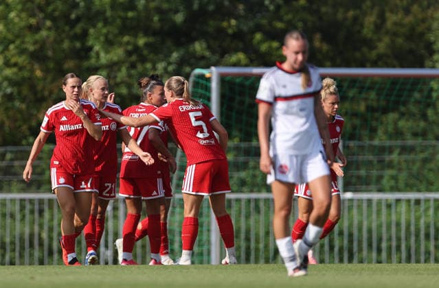Bayern Torjubel 1-1 . Freundschaftsspiel Frauen, FC Bayern München-1.FC Nürnberg , , Fußball , Frauen-Bundesliga in dem Stauferpark-Stadion in Donauwörth , Bayern , Deutschland . August 01 , 2026 . Photo by: Davide Elias IPA Photo Pressefoto DENL Copyright: xDavidexEliasx
