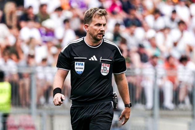 Fussball: Österreich: Internationales Testspiel 2026 2027 - 01.08.2026 - Real Madrid CF vs. ACF Fiorentina - Wörthersee Stadion (Klagenfurt, Österreich); Schiedsrichter Julian Weinberger *** Soccer Austria International Friendly 2026 2027 01 08 2026 Real Madrid CF vs. ACF Fiorentina Wörthersee Stadium, Klagenfurt, Austria Referee: Julian Weinberger Copyright: xLUKAxKOLANOVICx