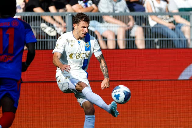 Olivier Custodio (FC Lausanne 10) am Ball , Schweiz, Fussball, Super League, 2.Spieltag, 2026 2027, FC Basel 1893 vs. FC Lausanne-Sport, 01.08.2026, Basel Sankt Jakob Park Schweiz *** Olivier Custodio, FC Lausanne Sport, 10 on the Ball, Switzerland, Soccer, Super League, Matchday 2, 2026–2027, FC Basel 1893 vs. FC Lausanne Sport, August 1, 2026, St. Jakob Park, Basel, Switzerland Copyright: xGrantxHubbsx