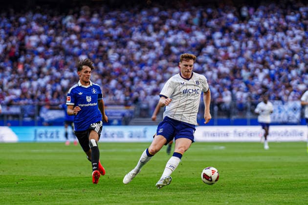 Otto Stange (Hamburger SV, 19), Vitaliy Mykolenko (FC Everton, 16) GER, Hamburger SV vs. FC Everton, Fußball, Testspiel, Saison 2026 2027, 01.08.2026 GER, Hamburger SV vs. FC Everton, Fußball, Testspiel, Saison 2026 2027, 01.08.2026 Hamburg *** Otto Stange, Hamburger SV, 19; Vitaliy Mykolenko, Everton FC, 16; GER, Hamburger SV vs. Everton FC, soccer, friendly match, 2026–2027 season, August 1, 2026, Germany, Hamburger SV vs. Everton FC, soccer, friendly match, 2026–2027 season, August 1, 2026, Hamburg Copyright: xEibner-Pressefoto MarcelxvonxFehrnx EP_MFN