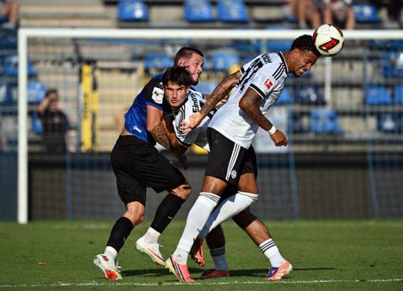 01.08.2026, xjhx, Fussball Testspiel, SV Waldhof Mannheim - Eintracht Frankfurt v.l. Julian Ulbricht (Waldhof Mannheim), Niklas Scheller (Eintracht Frankfurt)8, Jeremiaha Maluze (Eintracht Frankfurt) Mannheim *** August 1, 2026, xjhx, Soccer Friendly Match, SV Waldhof Mannheim vs. Eintracht Frankfurt: Julian Ulbricht (Waldhof Mannheim), Niklas Scheller (Eintracht Frankfurt) 8, Jeremiaha Maluze (Eintracht Frankfurt) Mannheim