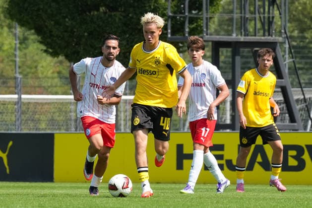 Samstag, 01.08.2026 Saison 2026 2027 1. Runde DFB Pokal der Junioren im BVB Fußballpark Hohenbuschei, Dortmund, Germany. BV Borussia Dortmund U19 - Holstein Kiel U19. Till Burkhardt (BVB) *** Saturday, August 1, 2026 2026–2027 Season 1st Round of the DFB Junior Cup at BVB Fußballpark Hohenbuschei, Dortmund, Germany BV Borussia Dortmund U19 Holstein Kiel U19 Till Burkhardt BVB