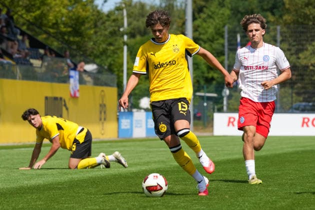 Samstag, 01.08.2026 Saison 2026 2027 1. Runde DFB Pokal der Junioren im BVB Fußballpark Hohenbuschei, Dortmund, Germany. BV Borussia Dortmund U19 - Holstein Kiel U19. Niclas Julius Goldberg (BVB) *** Saturday, August 1, 2026 2026–2027 Season, 1st Round of the DFB Junior Cup at BVB Fußballpark Hohenbuschei, Dortmund, Germany BV Borussia Dortmund U19 vs. Holstein Kiel U19 Niclas Julius Goldberg BVB