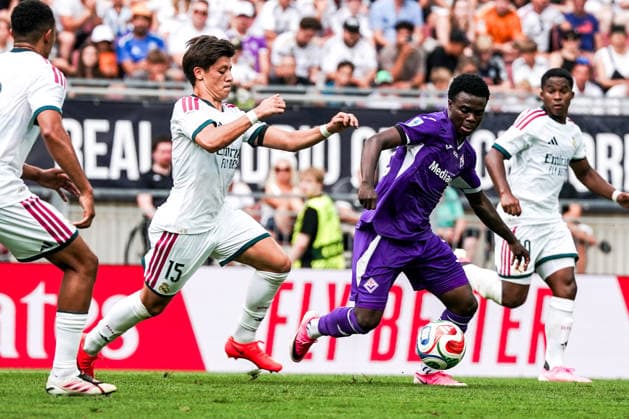 Fussball: Österreich: Internationales Testspiel 2026 2027 - 01.08.2026 - Real Madrid CF vs. ACF Fiorentina - Wörthersee Stadion (Klagenfurt, Österreich); Arda Güler (Real Madrid), Christ Ravynel Inao Oulai (Fiorentina) *** Soccer Austria International Friendly 2026 2027 01 08 2026 Real Madrid CF vs. ACF Fiorentina Wörthersee Stadium, Klagenfurt, Austria Arda Güler (Real Madrid), Christ Ravynel Inao Oulai (Fiorentina) Copyright: xLUKAxKOLANOVICx