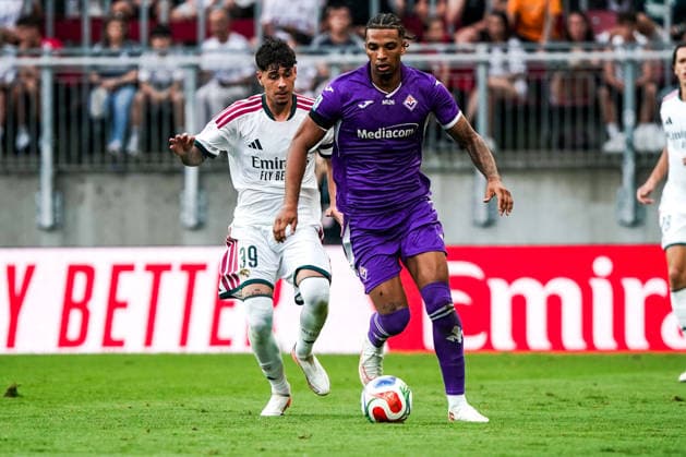 Fussball: Österreich: Internationales Testspiel 2026 2027 - 01.08.2026 - Real Madrid CF vs. ACF Fiorentina - Wörthersee Stadion (Klagenfurt, Österreich); Alexis Ciria (Real Madrid), Cher Ndour (Fiorentina) *** Soccer Austria International Friendly 2026 2027 01 08 2026 Real Madrid CF vs. ACF Fiorentina Wörthersee Stadium, Klagenfurt, Austria Alexis Ciria (Real Madrid), Cher Ndour (Fiorentina) Copyright: xLUKAxKOLANOVICx
