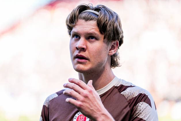 Deutschland: Fußball 2. Bundesliga 2026 27, Vorbereitungsspiel FC St. Pauli vs Deportivo de A Coruna Millerntor-Stadion (Hamburg): Jannik Robatsch (FC St. Pauli, 34), Freisteller *** Germany Soccer 2. Bundesliga 2026–27, Preseason Match: FC St. Pauli vs. Deportivo de A Coruna, Millerntor Stadium, Hamburg, Jannik Robatsch, FC St. Pauli, 34, Cutout Copyright: xStefanxTrochax