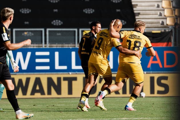 Niederlande Deutschland: Fußball Testspiel Männer 2026 - 2027 - Roda JC Kerkrade vs. Alemannia Aachen - Parkstad Limburg Stadion, 3 : 1 , Anschlusstor Anthony van den Hurk (Roda JC Kerkrade, 9), Jubel mit Fynn Schengen (Roda JC Kerkrade, 18) *** Netherlands vs. Germany Men s Soccer Friendly 2026 2027 Roda JC Kerkrade vs. Alemannia Aachen Parkstad Limburg Stadium, 3–1, goal by Anthony van den Hurk (Roda JC Kerkrade), 9, Celebration with Fynn Schengen of Roda JC Kerkrade, 18 Copyright: xThiemoxRudolphx