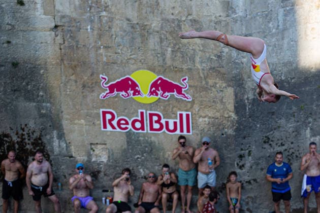 Red Bull Cliff Diving spectacle draws thousands of spectators to Mostar MOSTAR, BOSNIA AND HERZEGOVINA - AUGUST 01: The world s top cliff divers gather in Mostar, Bosnia and Herzegovina for the Red Bull Cliff Diving World Series, held at the iconic Old Bridge, one of the country s most recognizable landmarks on August 01, 2026. Athletes performed dives from heights of 27 meters for men and 21 meters for women, showcasing exceptional precision, technique and courage before thousands of spectators lining the banks of the Neretva River and the city s historic Old Town. Mostar is once again hosting one of the most spectacular events in the world of extreme sports, bringing together the world s best cliff divers while attracting thousands of local and international visitors. Denis Zuberi Anadolu Mostar Bosnia and Herzegovina. Editorial use only. Please get in touch for any other usage.  Copyright: x2026xAnadoluxDenisxZuberix