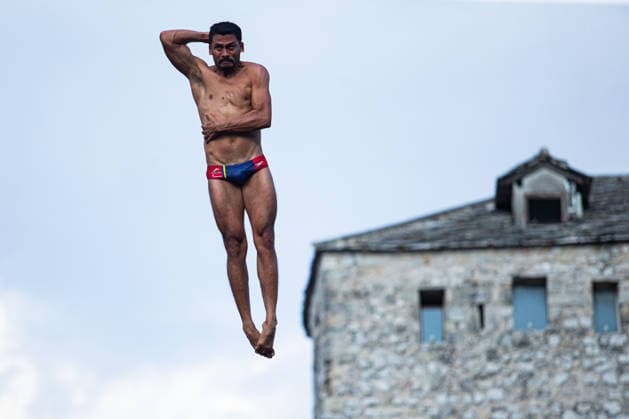Red Bull Cliff Diving spectacle draws thousands of spectators to Mostar MOSTAR, BOSNIA AND HERZEGOVINA - AUGUST 01: The world s top cliff divers gather in Mostar, Bosnia and Herzegovina for the Red Bull Cliff Diving World Series, held at the iconic Old Bridge, one of the country s most recognizable landmarks on August 01, 2026. Athletes performed dives from heights of 27 meters for men and 21 meters for women, showcasing exceptional precision, technique and courage before thousands of spectators lining the banks of the Neretva River and the city s historic Old Town. Mostar is once again hosting one of the most spectacular events in the world of extreme sports, bringing together the world s best cliff divers while attracting thousands of local and international visitors. Denis Zuberi Anadolu Mostar Bosnia and Herzegovina. Editorial use only. Please get in touch for any other usage.  Copyright: x2026xAnadoluxDenisxZuberix