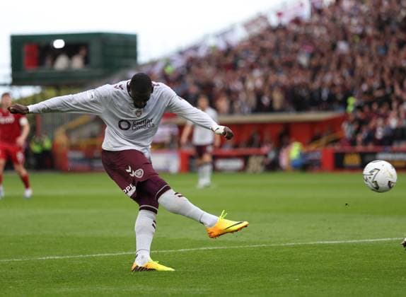 Hearts Hearts Jordi Altena Aberdeen v Heart of Midlothian, William Hill Scottish Premiership, Football, Pittodrie, Aberdeen, Scotland, UK - 01 Aug 2026Aberdeen Pittodrie Scotland United Kingdom  Copyright: xRussellxCheyne Shutterstockx 17024383bw