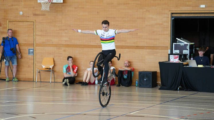 Philipp Thies Rapp während seiner Kür, RSV Tailfingen, Deutschland Weltcup, Kunstrad, 01.08.2026 Weltcup, Kunstrad, 01.08.2026 Foto: Eibner-Pressefoto Pascal Sattler *** Philipp Thies Rapp during his freestyle routine, RSV Tailfingen, Germany World Cup, Artistic Cycling, August 1, 2026 World Cup, Artistic Cycling, August 1, 2026 Photo: Eibner Press Photo by Pascal Sattler Copyright: xEibner-Pressefotox EP_PSR