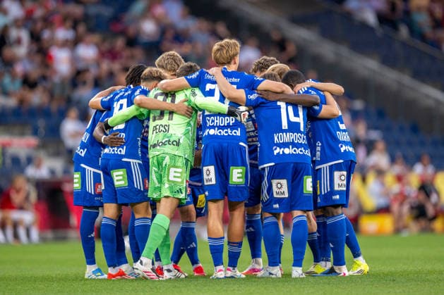 SOCCER - BL, RBS vs Hartberg SALZBURG,AUSTRIA,01.AUG.26 - SOCCER - ADMIRAL Bundesliga, Red Bull Salzburg vs TSV Hartberg. Image shows team Hartberg (Hartberg).  GEPAxpictures xWolfgangxKofler