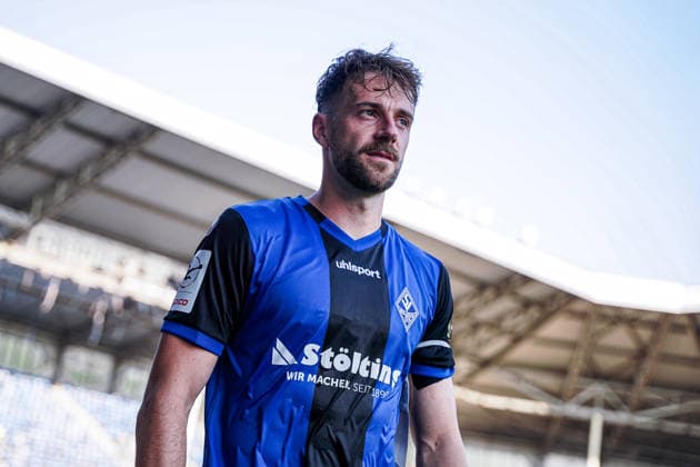 Deutschland: Fussball 2026 2027 , Testspiel , Freundschaftsspiel - SV Waldhof Mannheim vs. SG Einracht Frankfurt - Carl-Benz-Stadion (Mannheim) : Lukas Klünter Lukas Kluenter (SV Waldhof Mannheim, 24) Mimik, Gesichtsausdruck, Emotion Mannheim Carl-Benz-Stadion Deutschland *** Germany Soccer 2026 2027, Exhibition Match, Friendly Match SV Waldhof Mannheim vs. SG Eintracht Frankfurt Carl Benz Stadium, Mannheim Lukas Klünter Lukas Kluenter SV Waldhof Mannheim, 24 Facial Expressions, Emotions Mannheim Carl Benz Stadium Germany Copyright: xBennetxLongx