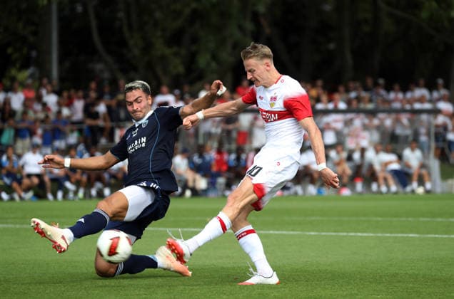 01.08.26 VfB Stuttgart - Paris FC Deutschland, Stuttgart, 01.08.2026, Fussball, Bundesliga, Saison 2026 2027, Testspiel, VfB Stuttgart - Paris FC: v.l. Diego Coppola (Paris FC), Chris Führich (VfB Stuttgart). *** August 1, 2026: VfB Stuttgart vs. Paris FC, Germany, Stuttgart, August 1, 2026, Soccer, Bundesliga, 2026–2027 Season, Friendly Match, VfB Stuttgart vs. Paris FC; Diego Coppola (Paris FC), Chris Führich (VfB Stuttgart)