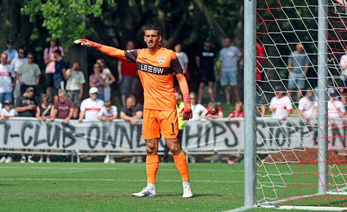 01.08.26 VfB Stuttgart - Paris FC Deutschland, Stuttgart, 01.08.2026, Fussball, Bundesliga, Saison 2026 2027, Testspiel, VfB Stuttgart - Paris FC: Fabian Bredlow (VfB Stuttgart). *** August 1, 2026 VfB Stuttgart vs. Paris FC Germany, Stuttgart, August 1, 2026, Soccer, Bundesliga, 2026–2027 Season, Friendly Match, VfB Stuttgart vs. Paris FC Fabian Bredlow VfB Stuttgart