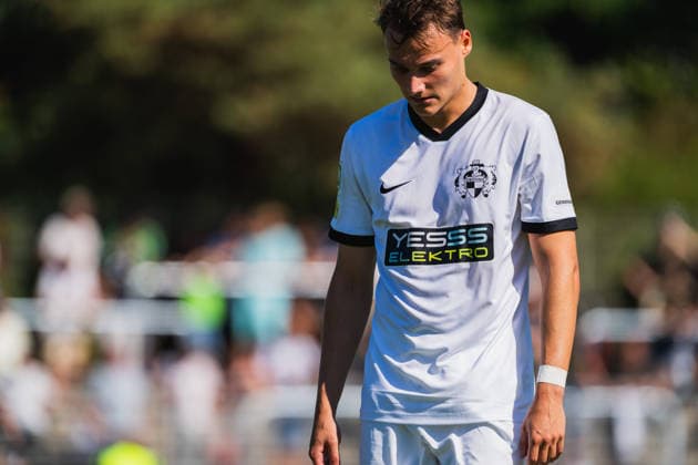 Phil Zimmermann (VFB Hilden, 23) laesst den Kopf haengen VFB Hilden vs. 1. FC Bocholt, Fussball, Regionalliga-West, 01.Spieltag, Saison 2026 27, 01.08.2026, VFB Hilden vs. 1. FC Bocholt, Fussball, Regionalliga-West, 01.Spieltag, Saison 2026 27, 01.08.2026 Hilden *** Phil Zimmermann, VFB Hilden, 23, hangs his head. VFB Hilden vs. 1 FC Bocholt, Soccer, Regionalliga West, Matchday 1, 2026–27 Season, August 1, 2026, VFB Hilden vs. 1 FC Bocholt, Soccer, Regionalliga West, Matchday 1, 2026–27 Season, August 1, 2026, Hilden Copyright: xEibner-Pressefoto LukasxBaldygax EP_LBA