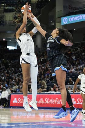 CHICAGO, USA - August 1: Kamilla Cardoso (10 Chicago Sky) blocks A ja Wilson (22 Las Vegas Aces) shot during the game between the Chicago Sky and Las Vegas Aces at the United Center on Saturday, August 1 in Chicago, USA  Copyright: xShainaxBenhiyoun SPPx Sportspressphoto_SPR198995