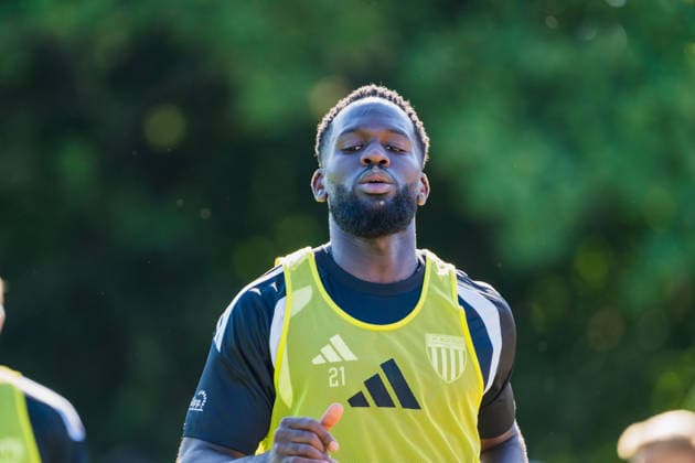 Jeff Mensah (1. FC Bocholt, 21) beim warmlaufen VFB Hilden vs. 1. FC Bocholt, Fussball, Regionalliga-West, 01.Spieltag, Saison 2026 27, 01.08.2026, VFB Hilden vs. 1. FC Bocholt, Fussball, Regionalliga-West, 01.Spieltag, Saison 2026 27, 01.08.2026 Hilden *** Jeff Mensah, 1 FC Bocholt, age 21, warming up for VFB Hilden vs. 1 FC Bocholt, soccer, Regionalliga West, Matchday 1, 2026–27 season, August 1, 2026, VFB Hilden vs. 1 FC Bocholt, soccer, Regionalliga West, Matchday 1, 2026–27 season, August 1, 2026, Hilden Copyright: xEibner-Pressefoto LukasxBaldygax EP_LBA