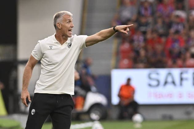 2. kolo prvni fotbalove ligy: Viktoria Plzen - Zbrojovka Brno, 1. srpna 2026, Plzen. Trener Martin Hysky z Plzne. (CTKxPhoto MiroslavxChaloupka) CTKPhotoP2026080104803  CTKPhotoP2026080104803