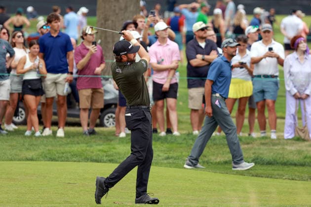 Rocket Mortgage 2026 DETROIT, MICHIGAN - JULY 31: Cameron Young of Palm Beach Gardens, Florida hits from the 1st fairway during the second round of the Rocket Classic 2026 at the Detroit Golf Club in Detroit, Michigan, USA, July 31, 2026. Detoit Michian United States  Copyright: xAmyxLemusx originalFilename:lemus-rocketmo260801_npCDq.jpg