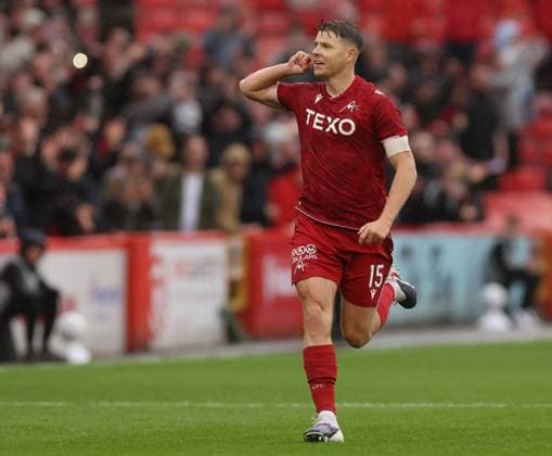 Aberdeen s Kevin Nisbett celebrates Aberdeen v Heart of Midlothian, William Hill Scottish Premiership, Football, Pittodrie, Aberdeen, Scotland, UK - 01 Aug 2026Aberdeen Pittodrie Scotland United Kingdom  Copyright: xRussellxCheyne Shutterstockx 17024383cx