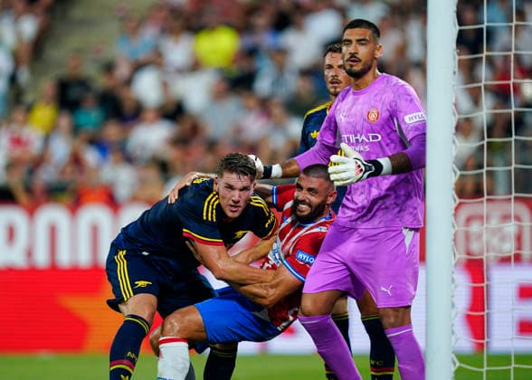 ESP:Girona FC - Arsenal FC . Friendly match 2026-2027 Viktor Gyokeres of Arsenal FC and David Lopez of Girona FC during the Costa Brava Trophy match 2026-2027, between Girona FC and Arsenal FC played at Montilivi Stadium on August 01, 2026 in Girona, Spain. kpng Copyright: xSergioxRuizx xPRESSINx PS_2627_GIR_ARS_012