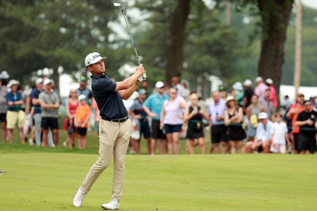 Rocket Mortgage 2026 DETROIT, MICHIGAN - JULY 31: Michael Brennan of Leesburg, Virginia hits from the 1st fairway during the second round of the Rocket Classic 2026 at the Detroit Golf Club in Detroit, Michigan, USA, July 31, 2026. Detoit Michian United States  Copyright: xAmyxLemusx originalFilename:lemus-rocketmo260801_npW71.jpg