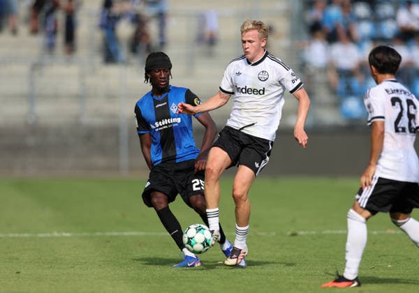 01.08.2026, Fussball Testspiel, SV Waldhof Mannheim - Eintracht Frankfurt, emspor, bespor, sespor, v.l., Jidechi Okeke (SV Waldhof Mannheim), Jonathan Burkardt (Eintracht Frankfurt) DFL DFB REGULATIONS PROHIBIT ANY USE OF PHOTOGRAPHS AS IMAGE SEQUENCES AND OR QUASI-VIDEO. xdcx *** August 1, 2026, Soccer Friendly Match, SV Waldhof Mannheim vs. Eintracht Frankfurt, emspor, bespor, sespor, v l, Jidechi Okeke (SV Waldhof Mannheim), Jonathan Burkardt, Eintracht Frankfurt. DFL and DFB regulations prohibit any use of photographs as image sequences and or quasi-video. xdcx Copyright: HMBxMedia Claus