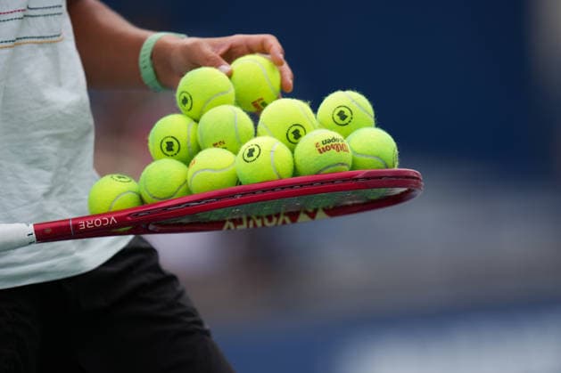 National Bank Open 2026 - Day 1 TORONTO, CANADA - AUGUST 1: Tennis balls are seen on a racket during Aryna Sabalenka s practice session within the WTA, Tennis Damen 1000 National Bank Open in Toronto, Ontario, Canada on August 1, 2026. Mert Alper Dervis Anadolu Ontario Canada. Editorial use only. Please get in touch for any other usage.  Copyright: x2026xAnadoluxMertxAlperxDervisx
