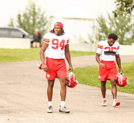 AUGUST 1, 2026: Kansas City Chiefs defensive end Anthony Dunn walks down the hill towards the field at Chiefs training camp in St. Joseph, MO. CSM St. Joseph United States - ZUMAc04_ 20260801_zma_c04_054 Copyright: xRomanxPunox