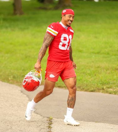 AUGUST 1, 2026: Kansas City Chiefs wide receiver Nikko Remigio walks down the hill towards the field at Chiefs training camp in St. Joseph, MO. CSM St. Joseph United States - ZUMAc04_ 20260801_zma_c04_057 Copyright: xRomanxPunox