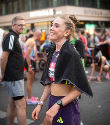 Adidas Runners City Night Berlin 2026 Langerwisch Anna (Marathon Team Berlin, F12) 10KM Frauen, adidas Runners City Night am Kurfürstendamm in Berlin-Charlottenburg, Berlin (Deutschland) am 01. August 2026 *** Adidas Runners City Night Berlin 2026 Langerwisch Anna Marathon Team Berlin, F12 10KM Women, Adidas Runners City Night on Kurfürstendamm in Berlin-Charlottenburg, Berlin, Germany, on August 1, 2026 Copyright: xBEAUTIFULxSPORTS Kuehnx