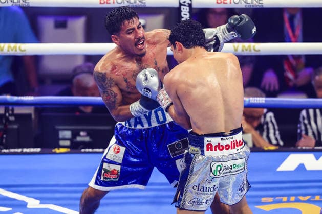 August 01, 2026: (L-R) Junior Lightweight Francisco Pedroza Portillo punches Gael Cabrera during the Roach Jr. vs Zepeda card inside The Theater at the Virgin Hotels on August 1, 2026 in Las Vegas, NV. CSM. Las Vegas United States of America - ZUMAc04_ 20260801_zma_c04_110 Copyright: xChristopherxTrimx