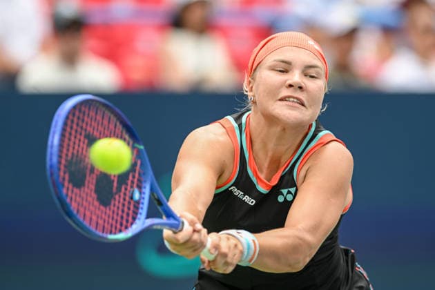 August 1, 2026, Washington, D.C, U.S: DIANA SHNAIDER hits a backhand during her semifinal loss to Jessica Pegula at the Rock Creek Tennis Center. Washington U.S - ZUMAg196 20260801_zap_g196_002 Copyright: xKylexGustafsonx