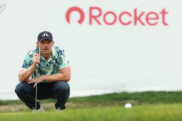 Rocket Classic DETROIT, MICHIGAN - AUGUST 1: Matt Wallace of England lines up his putt on the 18th green during the third round of the Rocket Classic 2026 at the Detroit Country Club in Detroit, Michigan, MI, USA Saturday, August 1, 2026. Detroit Michigan United States  Copyright: xJorgexLemusx originalFilename:lemus-rocketcl260801_np7It.jpg